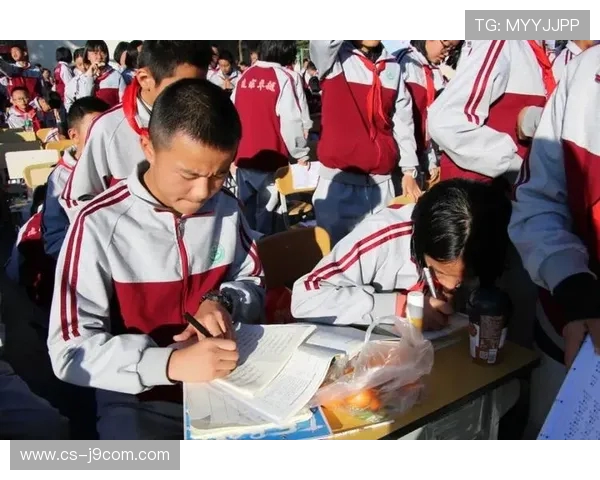 聚焦丹溪杯足球赛激扬青春校园绿茵风采盛会全面绽放活力风貌跃动